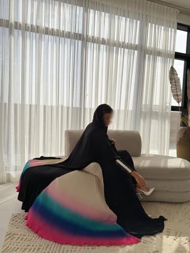 القمــاش كـريب لايت•اكمام تـل وتحديد ابيض• 'من جوا...