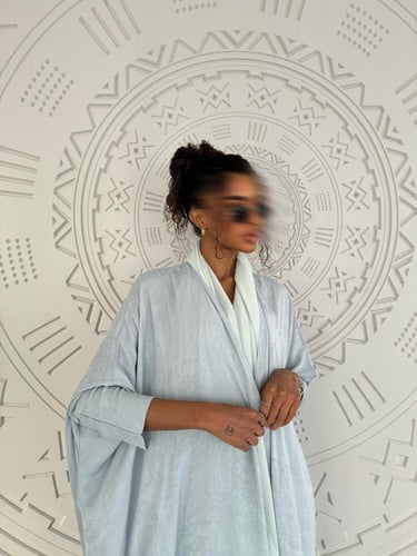 القمــاش جاكار تيفاني يوجد نقش على قماش•قصـه نص بش...