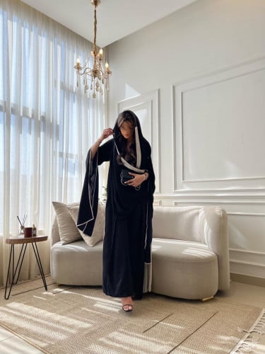 القمــاش كـريب•من جوانب كسرات حرير تركي والكم محدد...