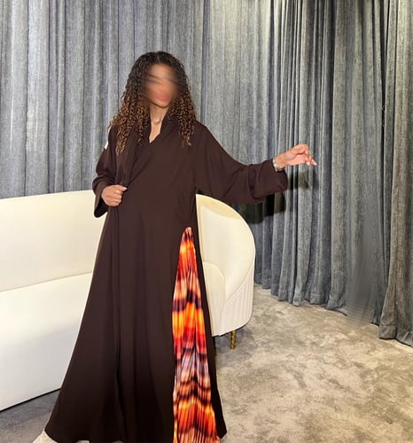 من 'جنب' قمـاش مكسر ستان تركي وكريب ياباني• قـصة ك...