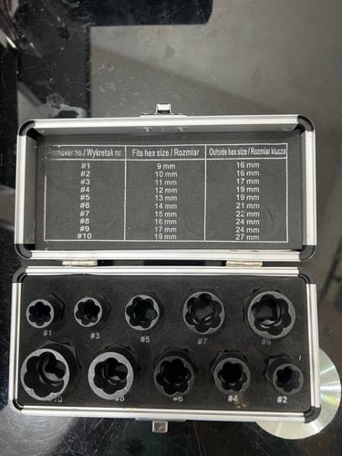 حبات بكس لاستخراج البلوط العالقة