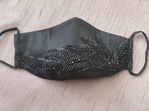 كمامة سهرة بالوان متنوعة(الحبة) - evening mask