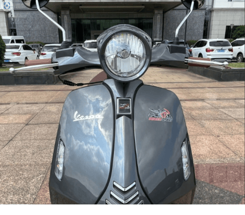 دراجة نارية عجيب الإيطالي لون رمادي