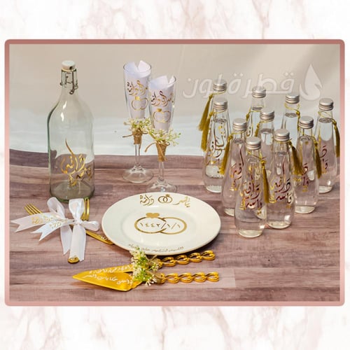 قارورة ماء زجاج