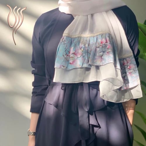 طرحة بوال بيضاء بطرف مشجر وشيفون