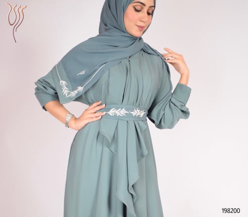 عباية رزين كريب بحري سهرة