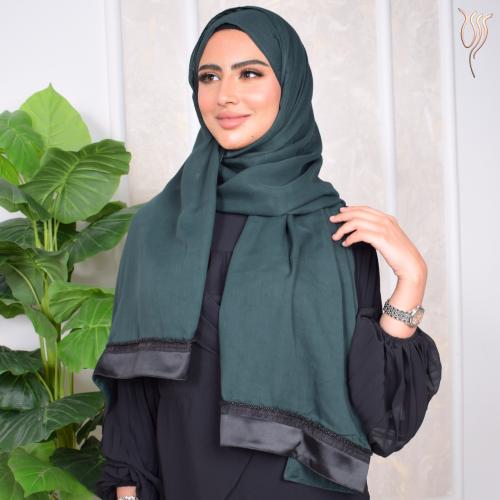 Green velvet headscarf with embroidery and beads