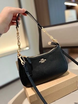 شنط كوتش عملية ماستر