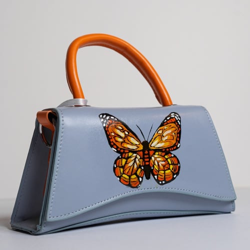 فراشة الغروب