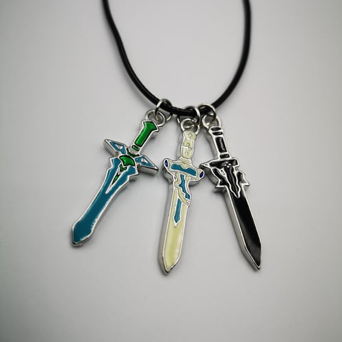 قلادة سيوف سورد آرت أونلاين