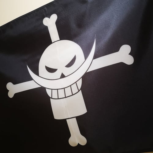 علم شعار قراصنة اللحية البيضاء