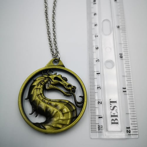 قلادة مورتال كومبات ذهبي قاتم