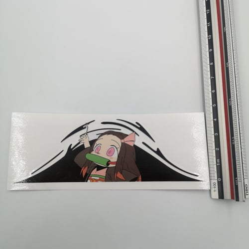 ملصق كبير لشخصية نيزكو