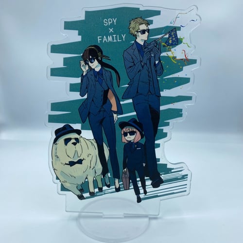 ستاند اكريليك لعائلة فورجير