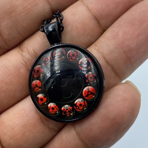 قلادة جميع أعين الشريقنان