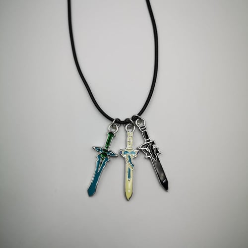 قلادة سيوف سورد آرت أونلاين