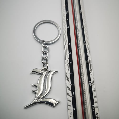 ميدالية شخصية L