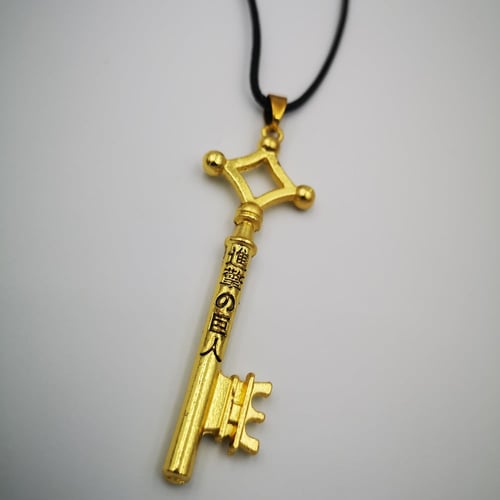 قلادة مفتاح إيرين ذهبي