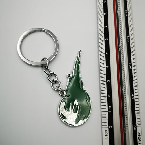 ميدالية شعار لعبة فاينل فانتاسي 7