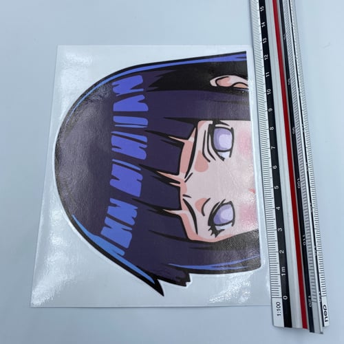 ملصق كبير لشخصية هيناتا