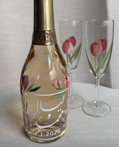 تصميم توليب مشروب بورق الذهب