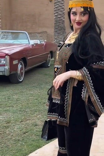 طقم نسائي مخمل تطريز كمبيوتر بلوزه+ بنطلون