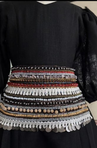 فستان بناتي بشكل يدوي