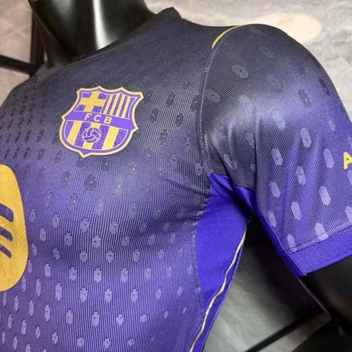 طقم برشلونة الاحتياطي 2026-2027