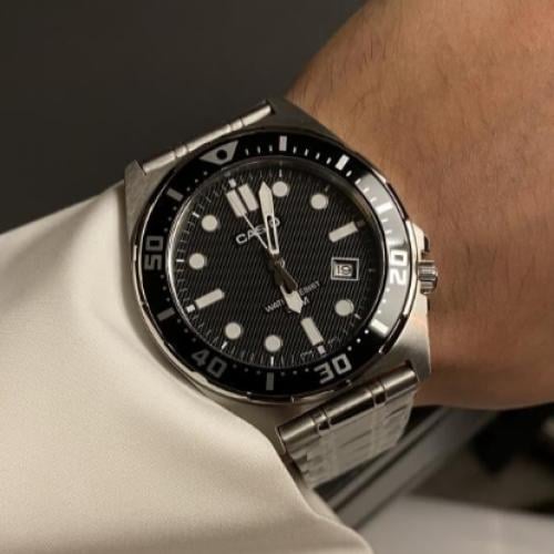 ساعة كاسيو gmt - أسود حجم 43