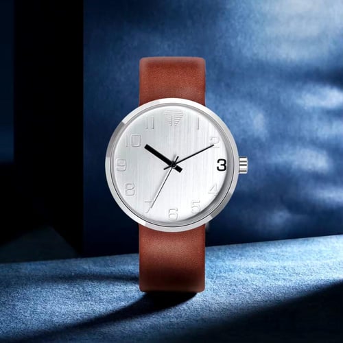 ساعة تومي للرجال فاخرة بحزام بني كوارتز ساعة رجالي...