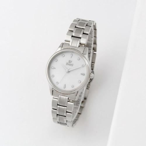 ساعة نسائية من ايفرد بتصميم انيق - فضي