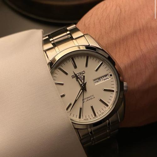 ساعة سيكو 5 اوتوماتيك -ابيض