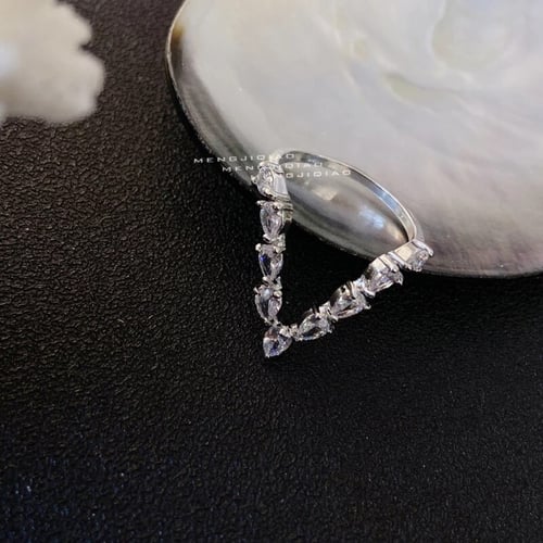 خواتم عصرية مرصّع بالزيركون