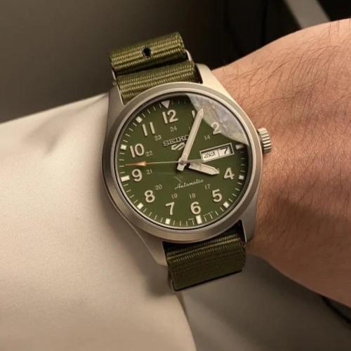 ساعة سيكو اوتوماتيك - military زيتي