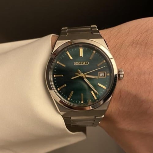 ساعة سيكو كوارتز - حجم ٣٩ لون أخضر مذهب