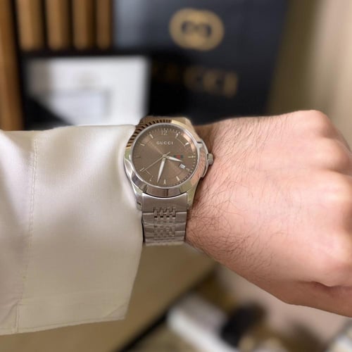 ساعة قوتشي - بني