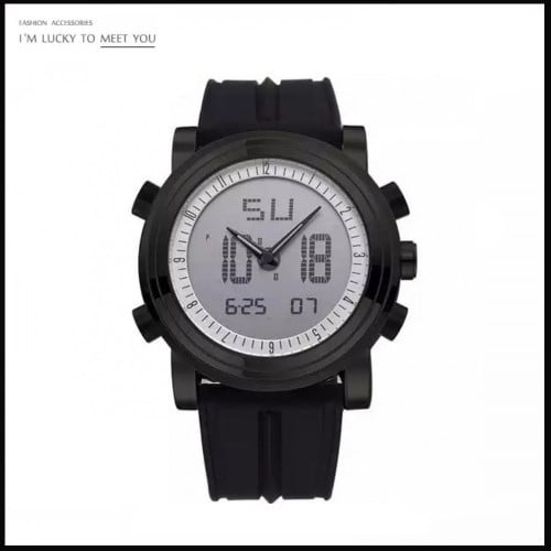 ساعة يد رياضية للرجال باللون الاسود الكامل