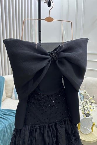 فستان سهره أوف شولدر بأكمام طويلة لون أسود