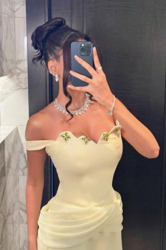 فستان سهرة أوف شولدر لون أصفر