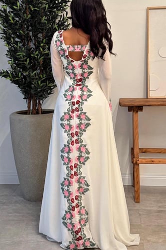 فستان ناعم اوف شولدر لون ابيض