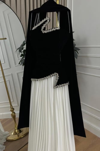 فستان سهرة أنيق بلون اسودوابيض