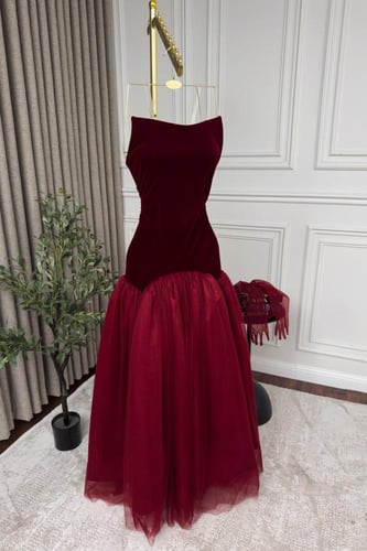 فستان سهره توب باضافه قفازات لون برغندي