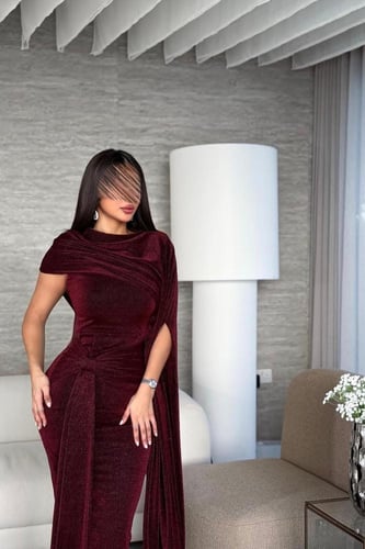 فستان سهره بكم واحد طويل لون أحمر