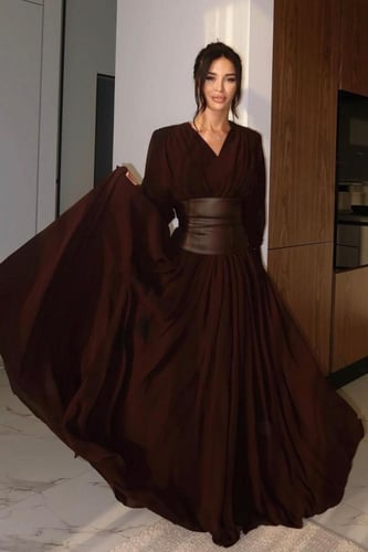 فستان ناعم باكمام لون بني