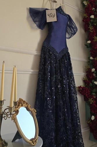 فستان سهره توب بشال خارجي لون كحلي