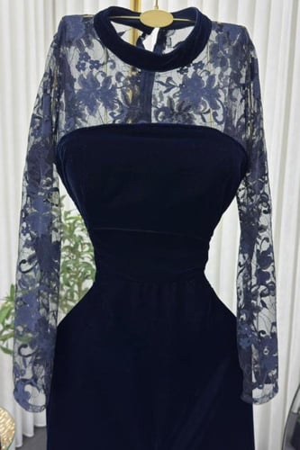 فستان سهرة أنيق لون كحلي