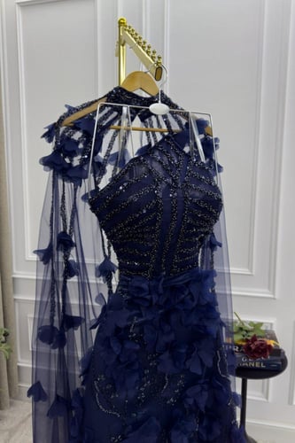 فستان سهره قطعتين مزين بالترتر و ورود لونين