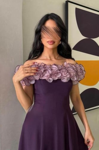 فستان ناعم آنيق مكشوف من اكتاف لون موف