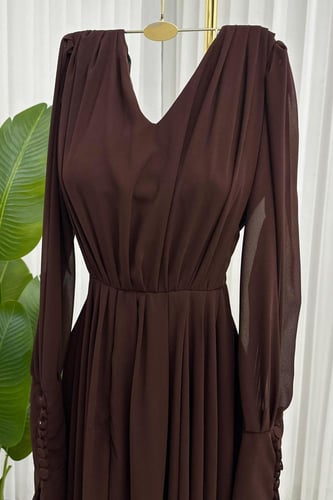 فستان ناعم باكمام لون بني