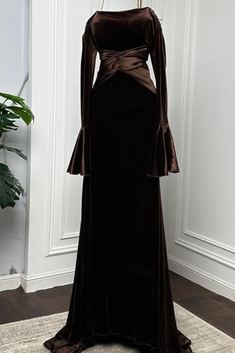 فستان سهرة أنيق شتوي بالونين عودي وبني